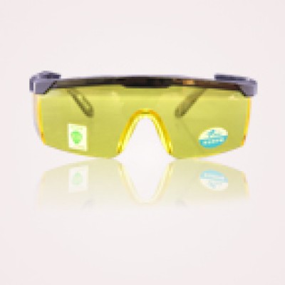 UV PROTECTIVE GLASSES