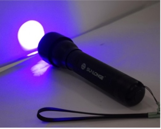 What makes SL8300-H UV flashlight a better tool for leak detection